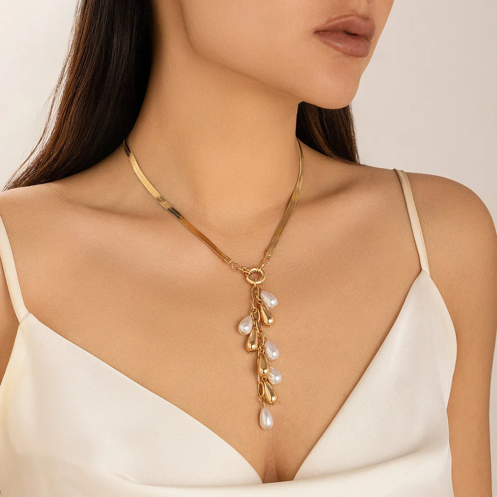 Teardrop Pearls Necklace