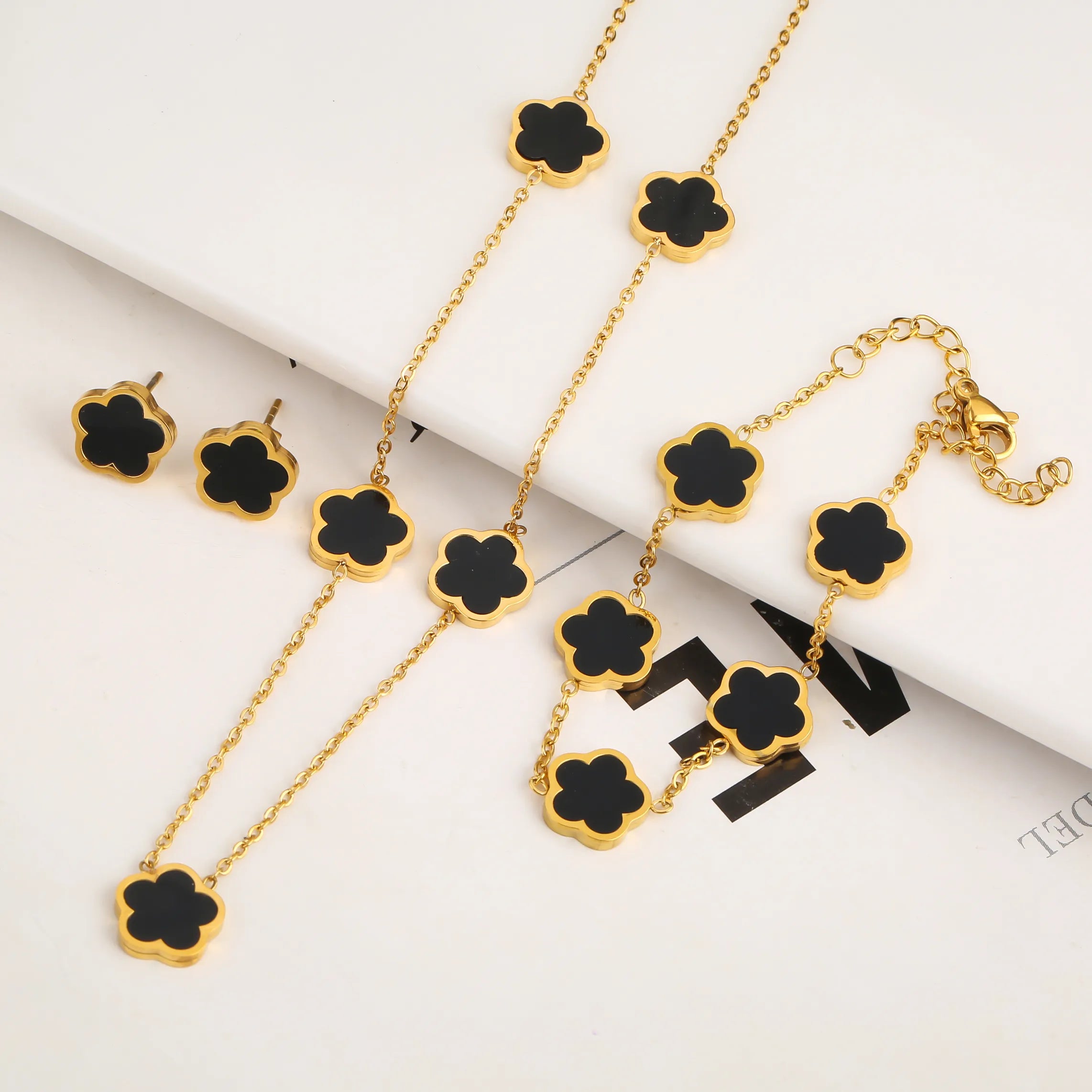 Dainty Clover Bracelet Necklace Set