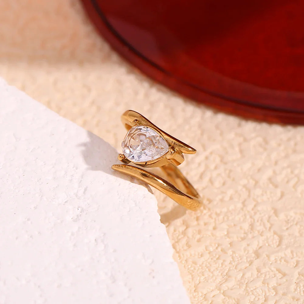 18k Water Droplet Ring