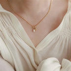 Dainty Peal Pendant Necklace