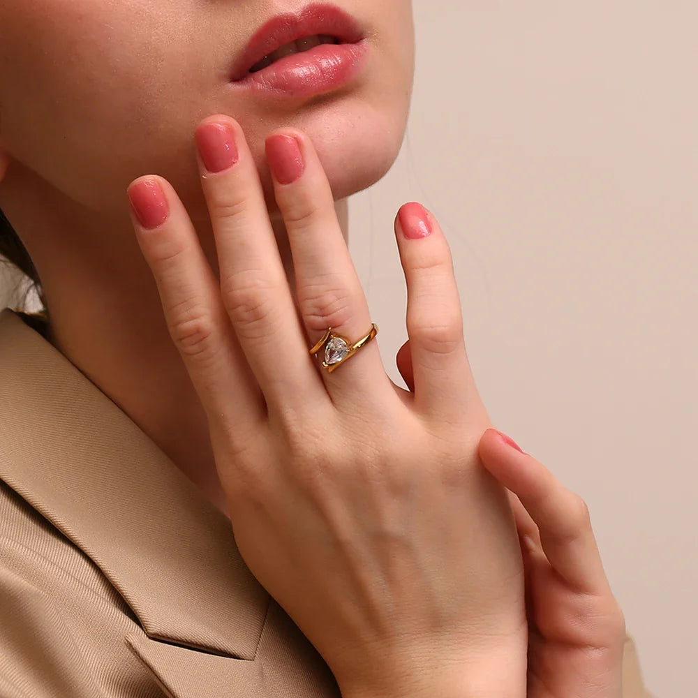 18k Water Droplet Ring