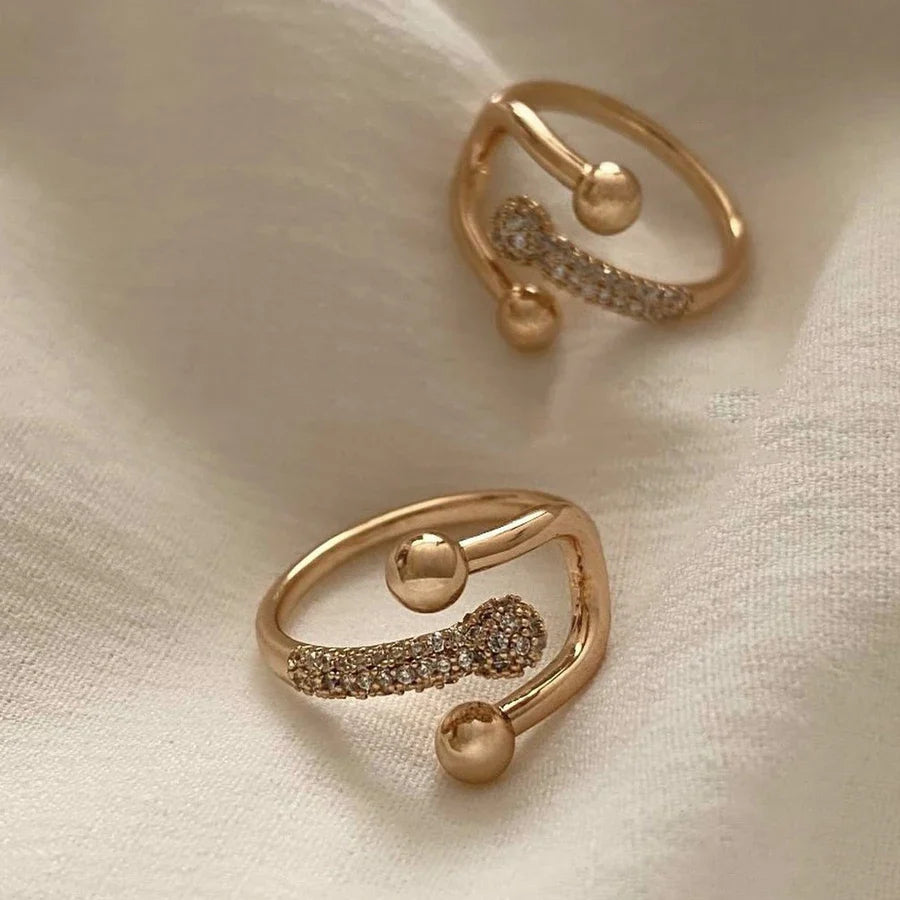 Unique Ball Ring