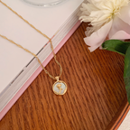 Rose Shellfish Necklace