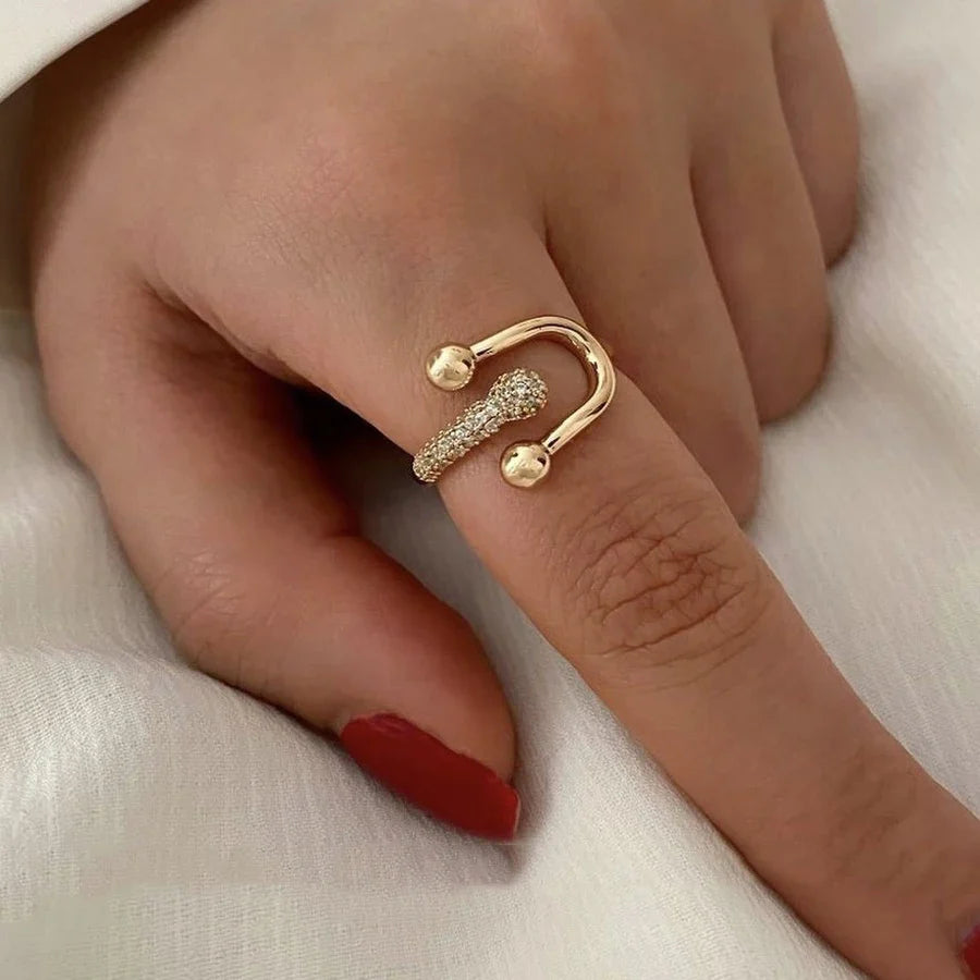 Unique Ball Ring