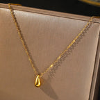 Minimal Tear Drop Necklace